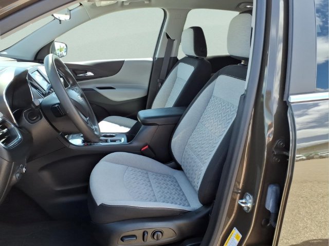Used 2023 Chevrolet Equinox LT w/ LPO, Floor Liner Package FWD image 12
