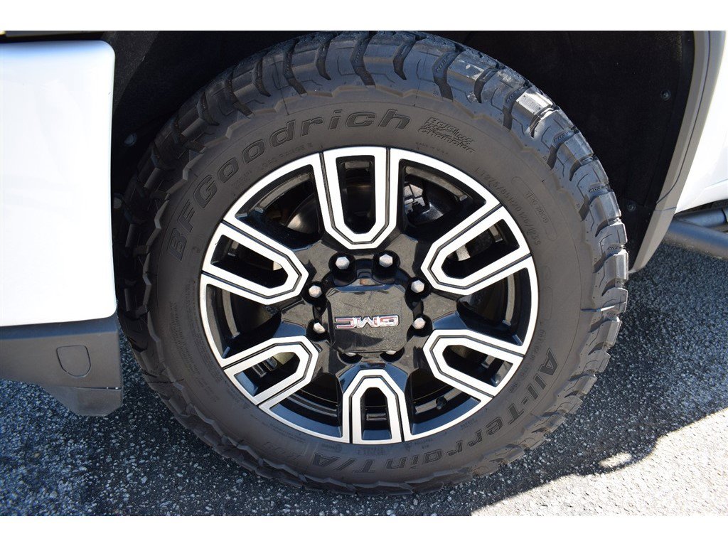 Used 2022 GMC Sierra 2500 AT4 w/ AT4 Preferred Package image 14