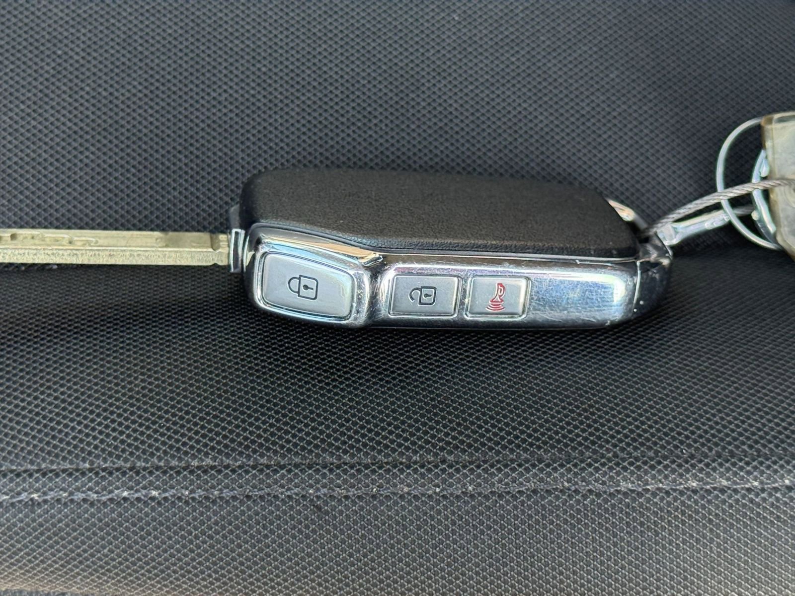 Used 2025 Kia Sportage LX AWD/4WD image 21
