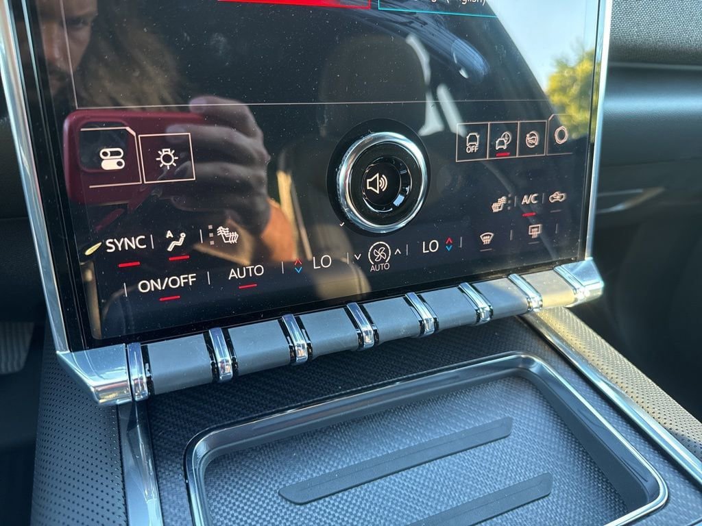 New 2026 GMC Sierra EV Elevation w/ LPO, Elevation Dark Package AWD/4WD image 29
