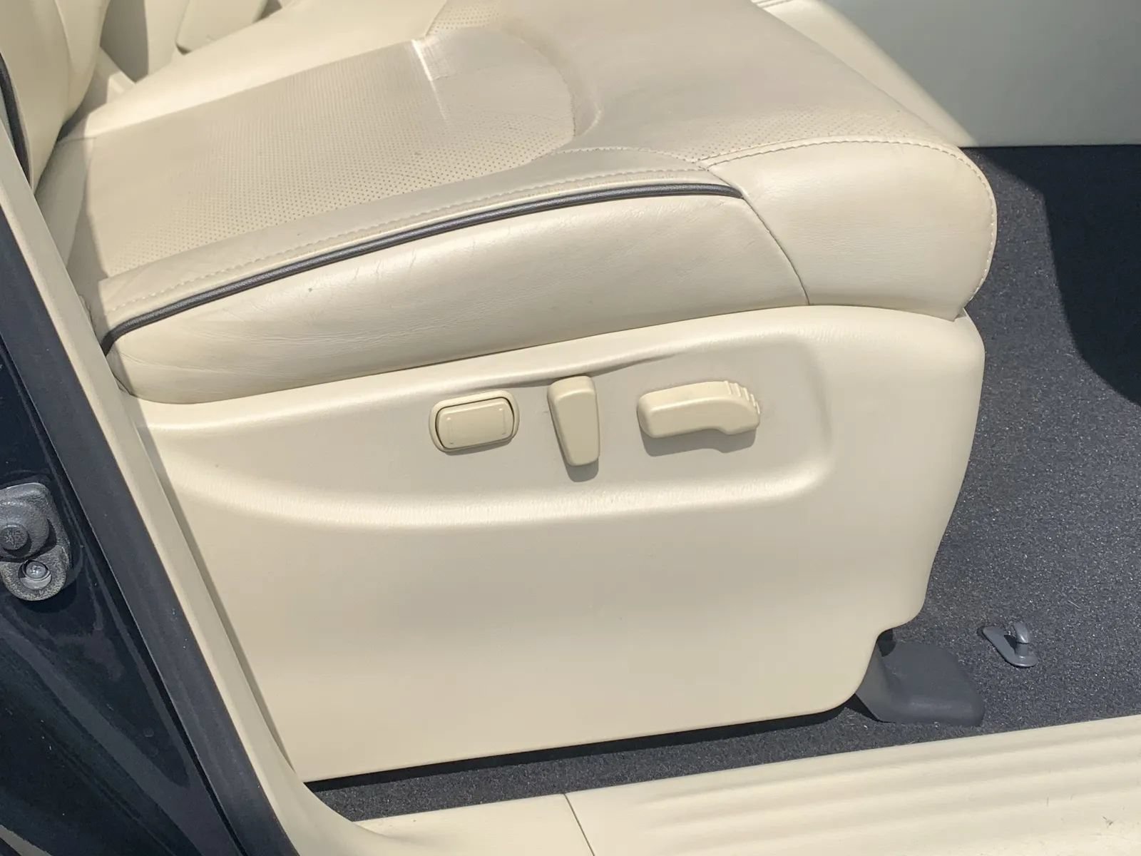 Used 2018 INFINITI QX80 2WD w/ Driver Assistance Package image 31