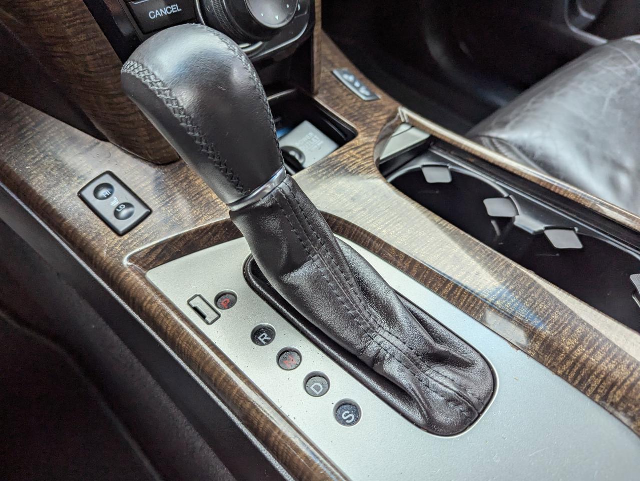 Used 2011 Acura MDX w/ Technology Package AWD/4WD image 30