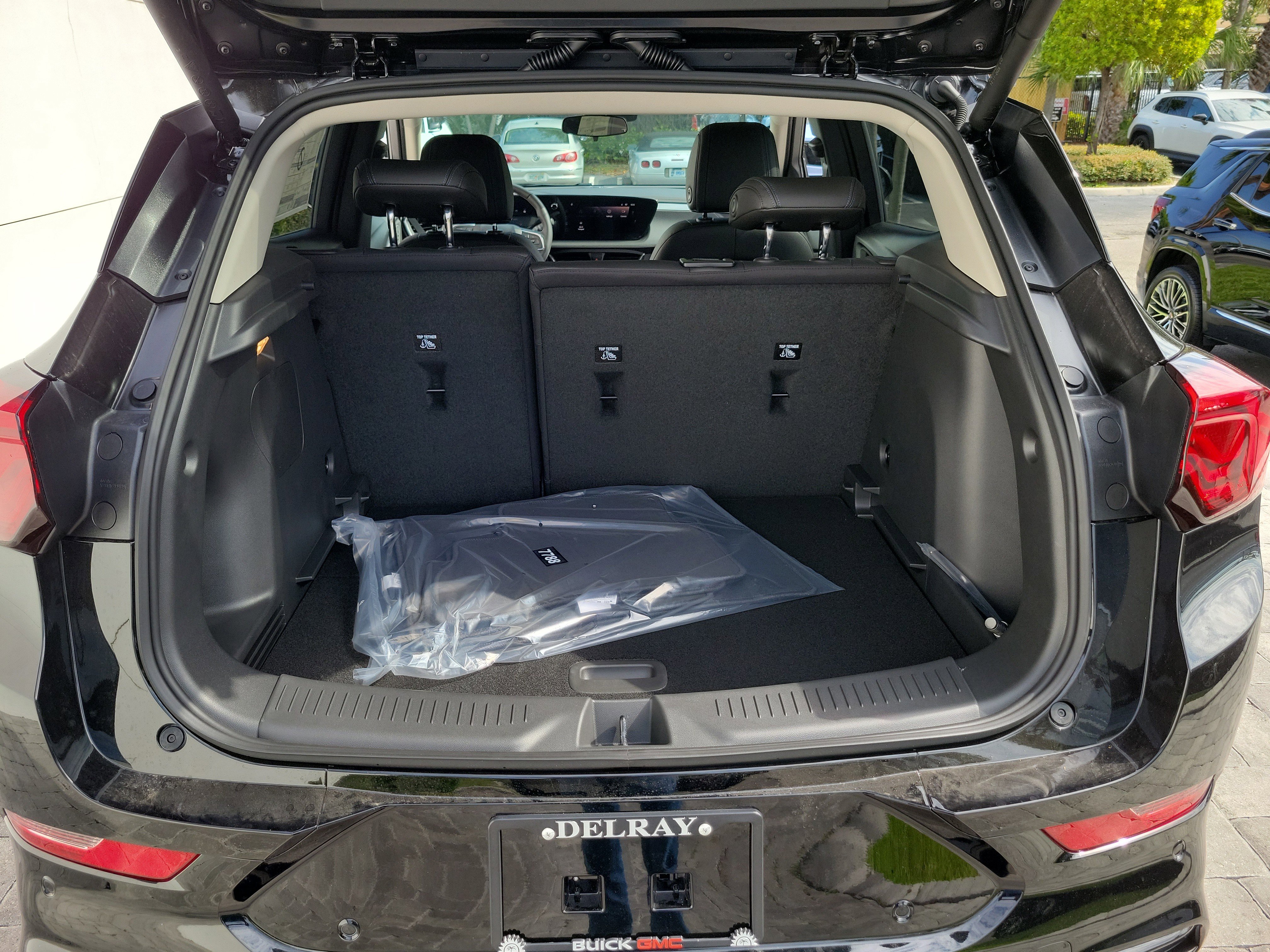 New 2026 Buick Encore GX Sport Touring AWD/4WD image 8