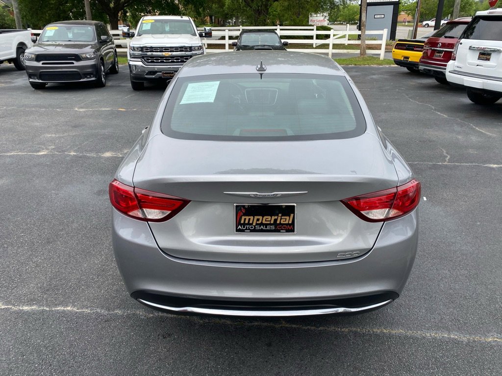 Used 2017 Chrysler 200 Limited Platinum FWD image 8