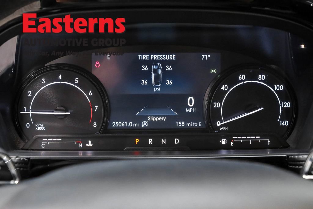 Used 2022 Lincoln Corsair AWD w/ Equipment Group 101A image 18