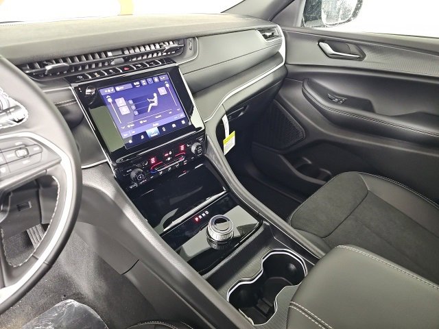New 2025 Jeep Grand Cherokee 4WD image 26