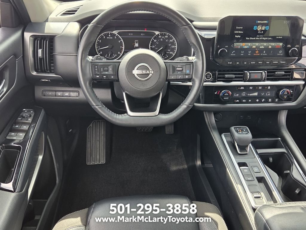Used 2022 Nissan Pathfinder SL w/ Lighting Package (N92) FWD image 11