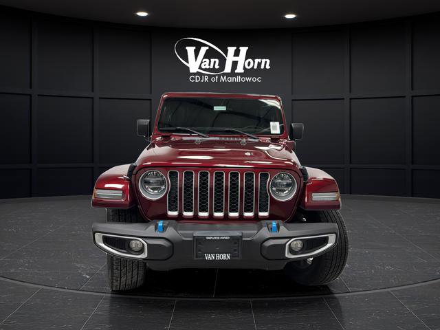 Used 2022 Jeep Wrangler Unlimited Sahara w/ Cold Weather Group image 8