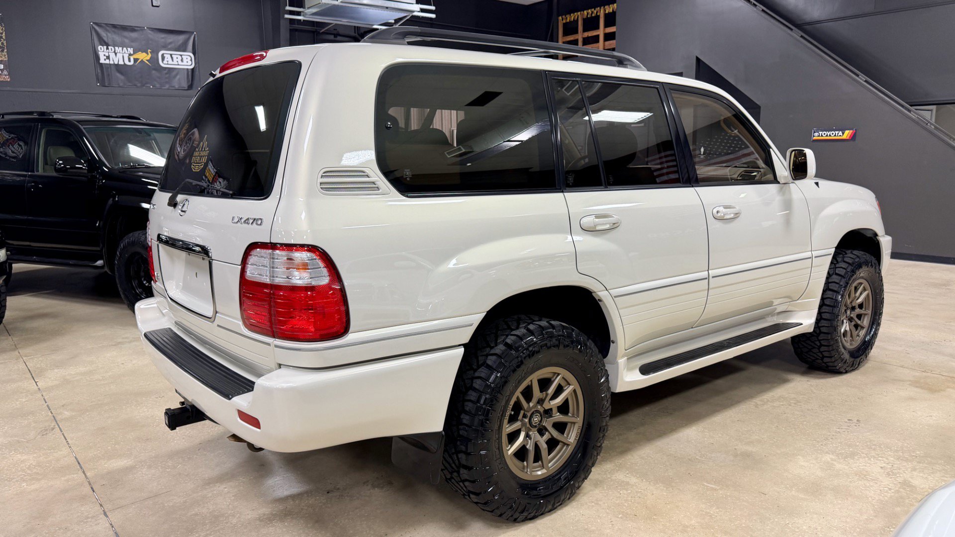 Used 2000 Lexus LX 470 4WD image 14