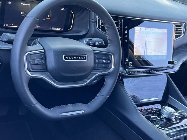 Used 2024 Jeep Wagoneer L Series III w/ Flexible Seating Group AWD/4WD image 18