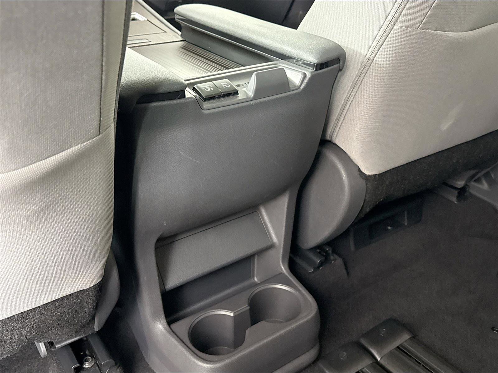 Used 2021 Toyota Sienna LE w/ LE Plus Package image 45