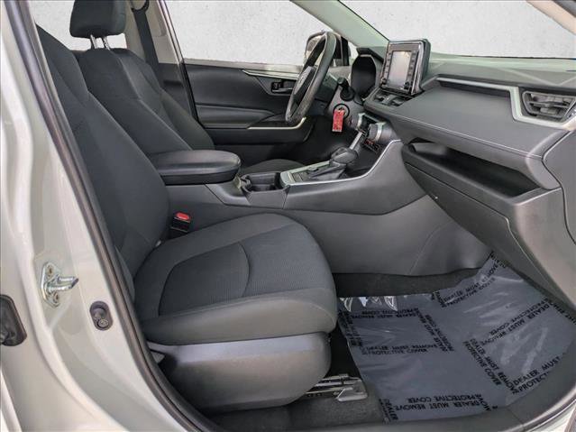 Used 2021 Toyota RAV4 LE image 22