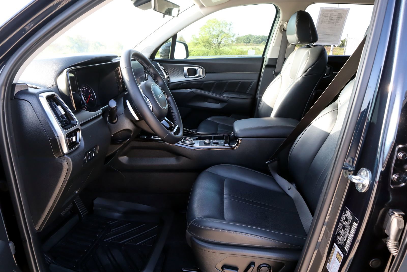 Used 2022 Kia Sorento SX image 26