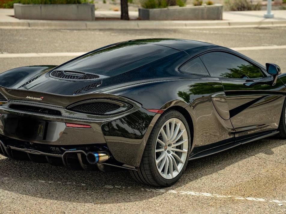 Used 2017 McLaren 570S RWD image 6