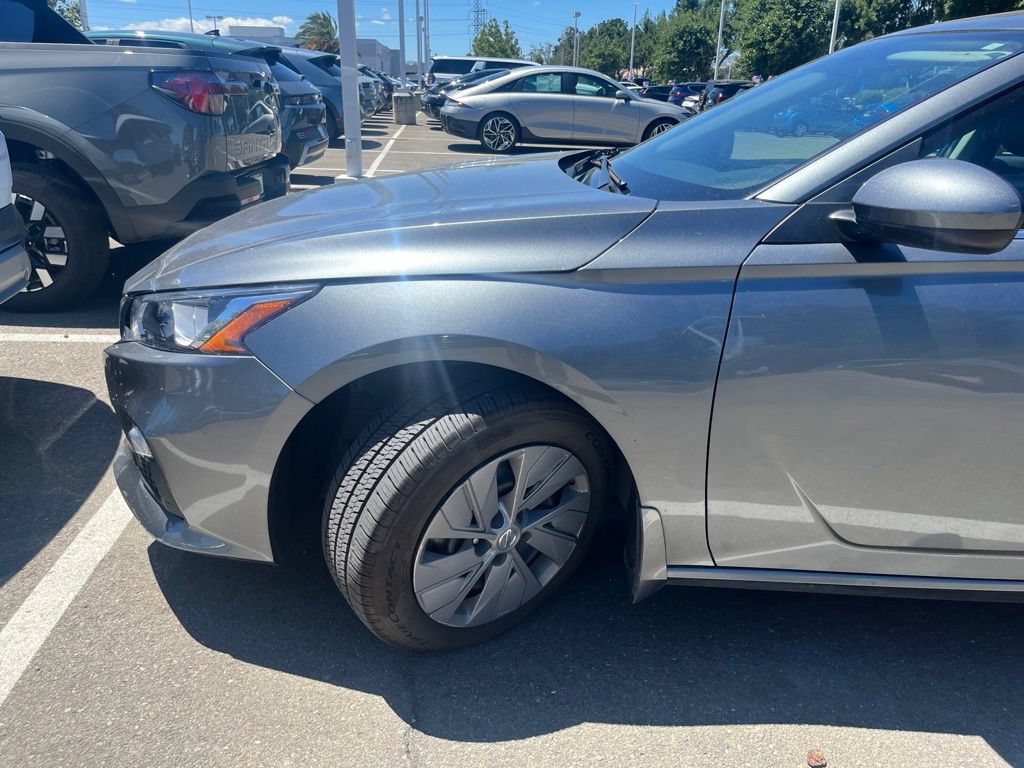 Used 2021 Nissan Altima 2.5 S FWD image 2