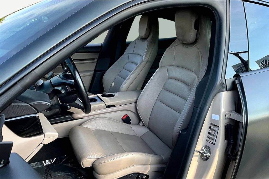 Used 2021 Porsche Taycan image 21