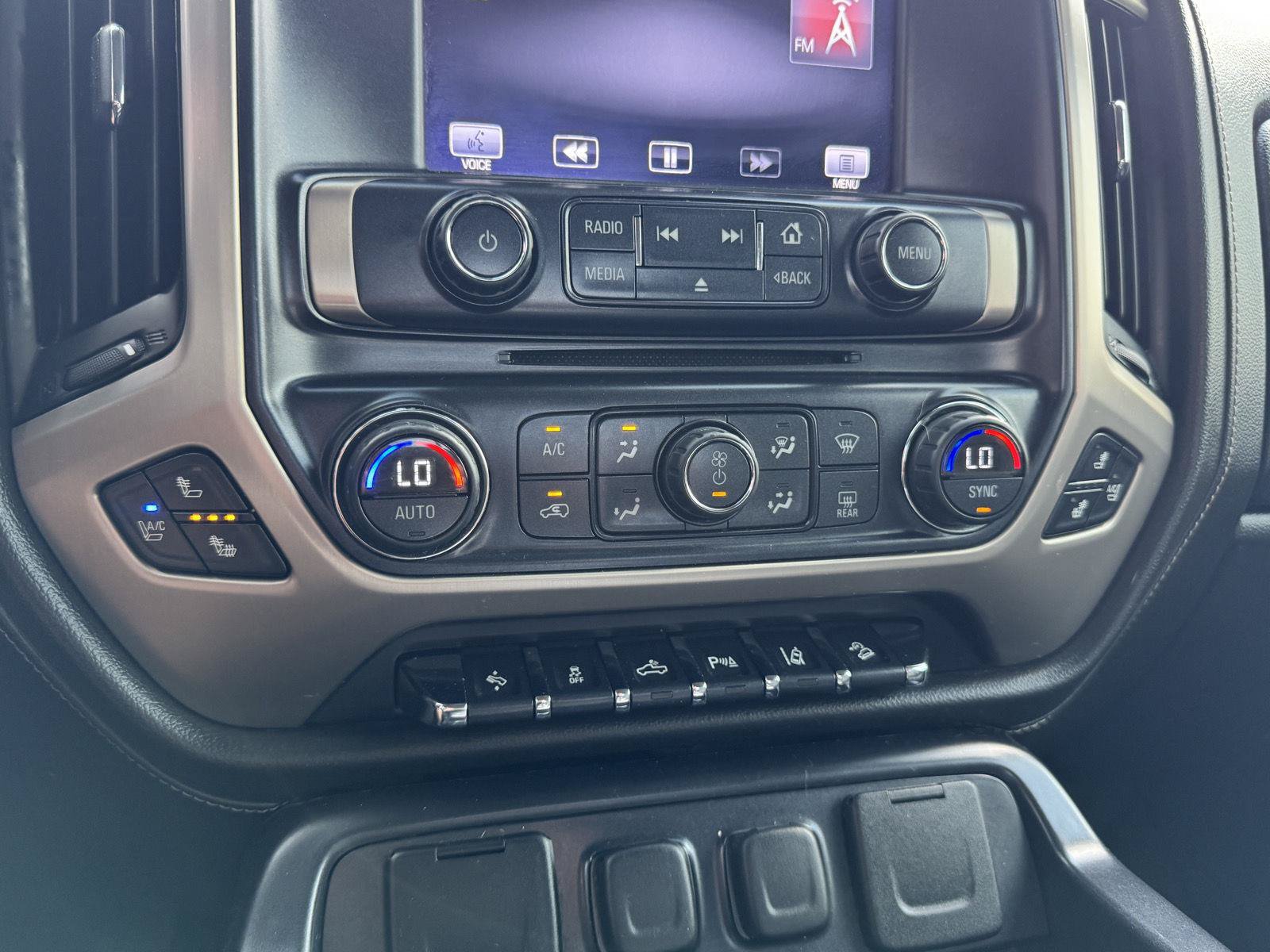 Used 2015 GMC Sierra 1500 Denali w/ Driver Alert Package AWD/4WD image 23