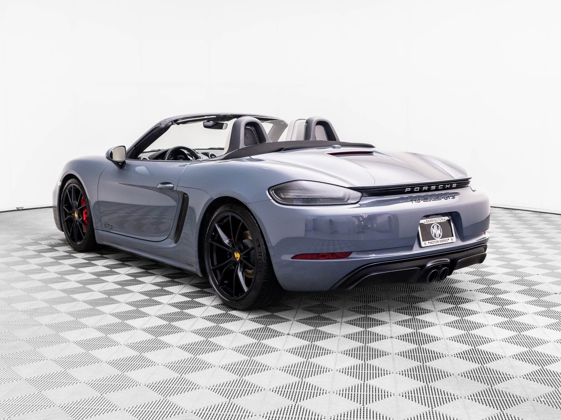 Used 2018 Porsche 718 Boxster GTS image 3