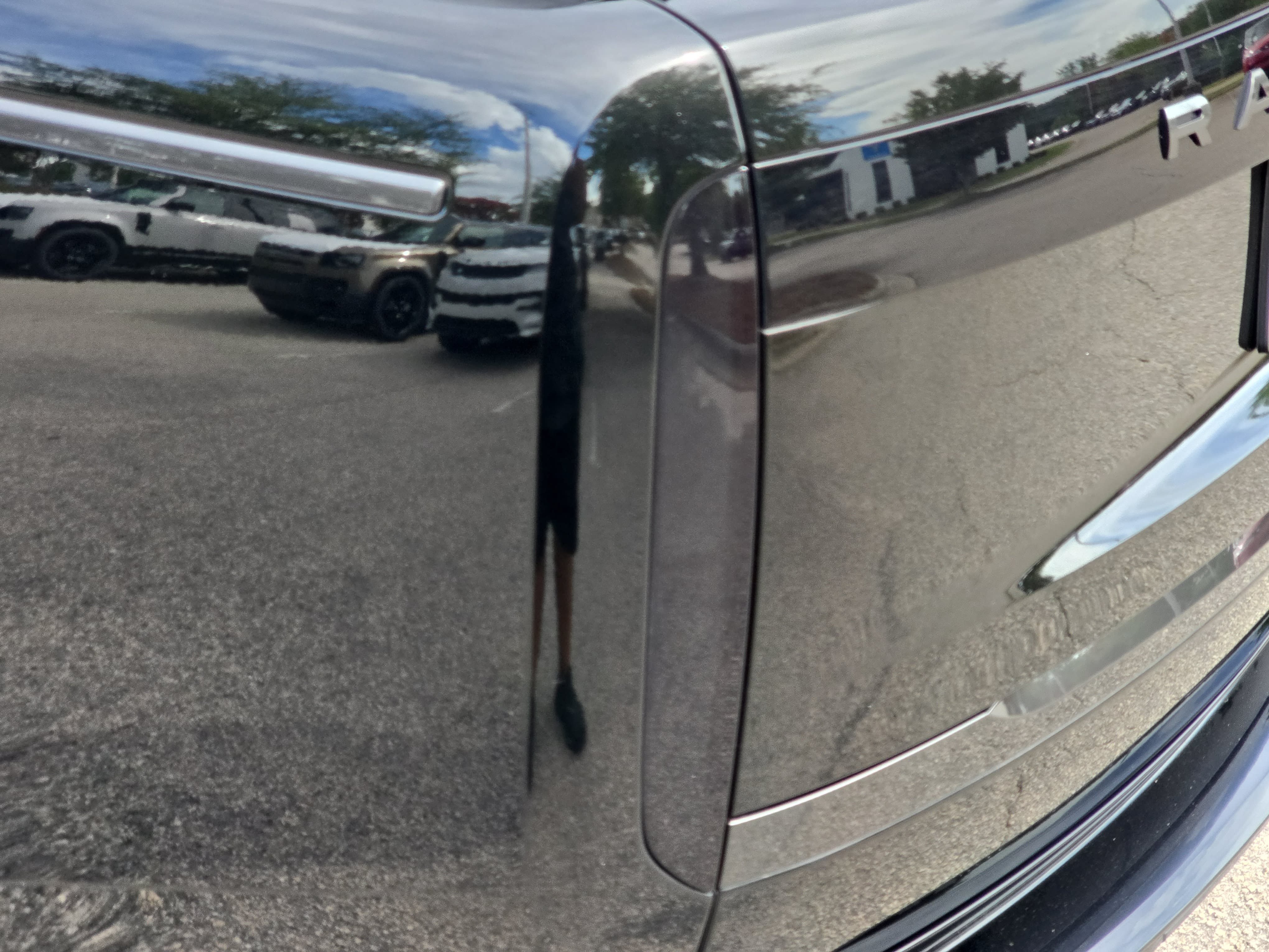 Certified 2023 Land Rover Range Rover SE AWD/4WD image 35