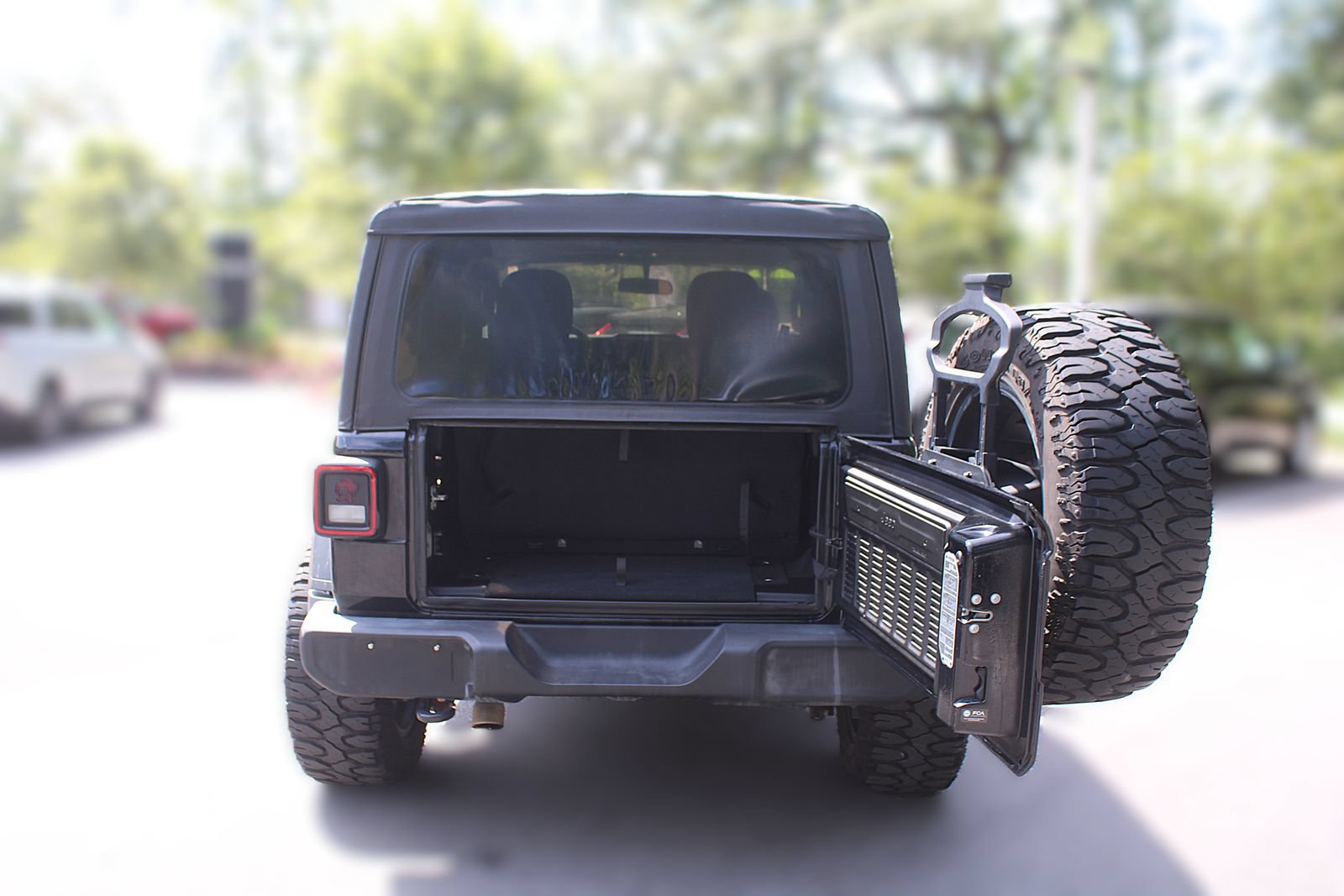 Used 2021 Jeep Wrangler Sport AWD/4WD image 9
