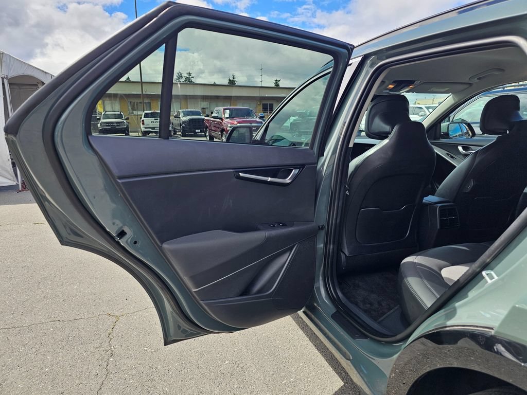 Used 2025 Kia Niro Wind w/ Wind Preserve Package FWD image 15