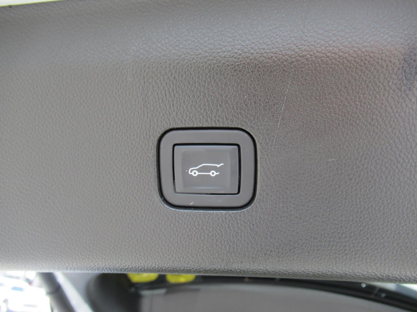 Used 2023 Buick Enclave Essence FWD image 35
