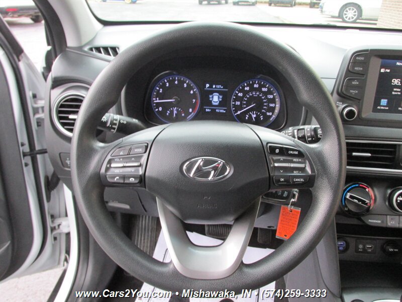 Used 2020 Hyundai Kona SE FWD image 23