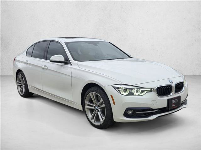 Used 2018 BMW 330i Sedan w/ Premium Package RWD image 3