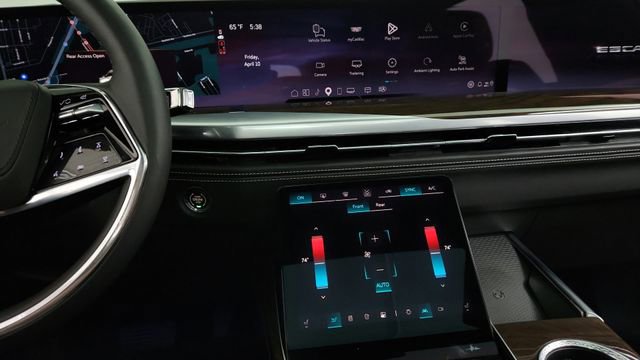 Certified 2026 Cadillac Escalade ESV Platinum Sport image 16