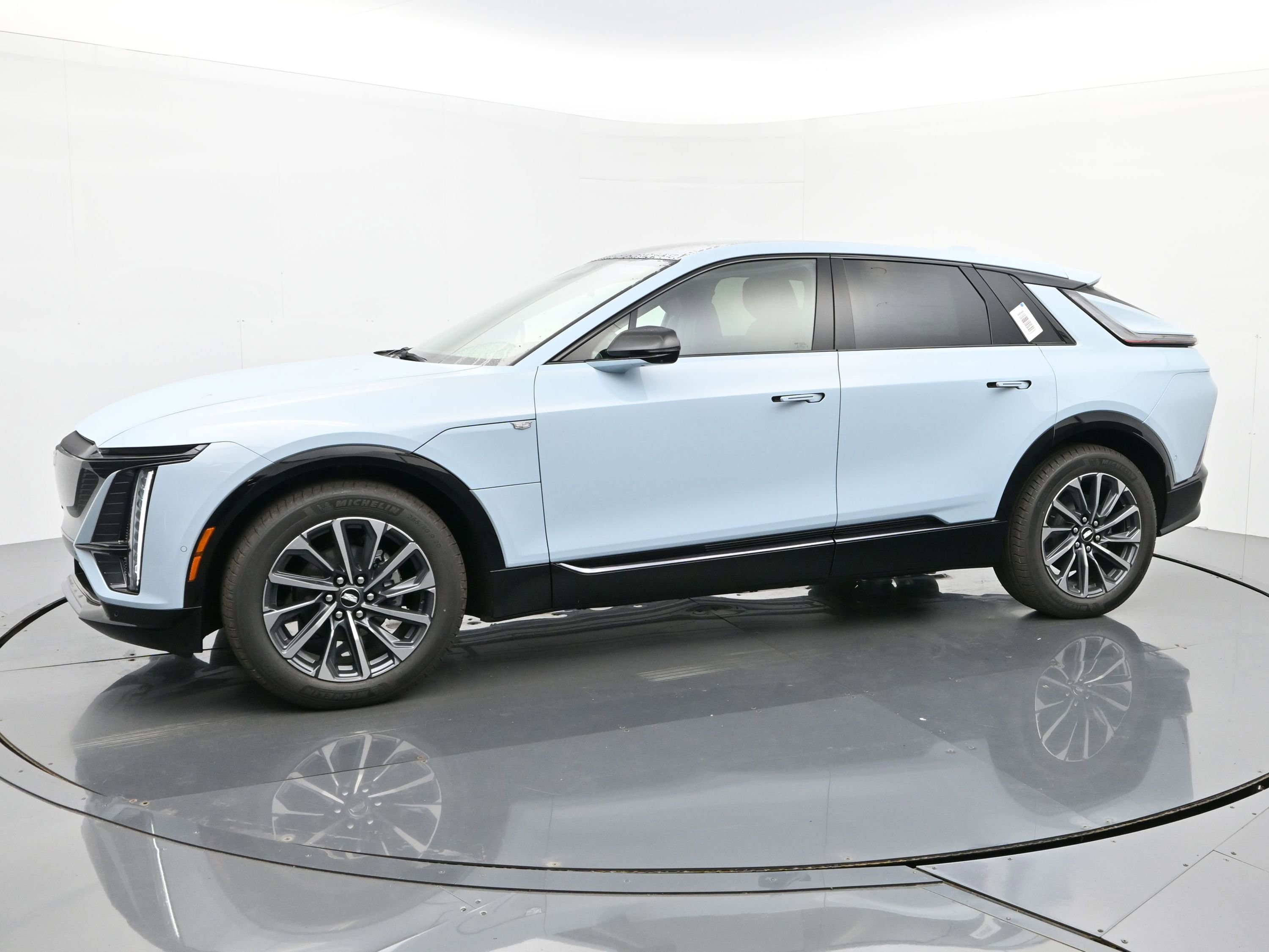 New 2026 Cadillac Lyriq Sport image 2