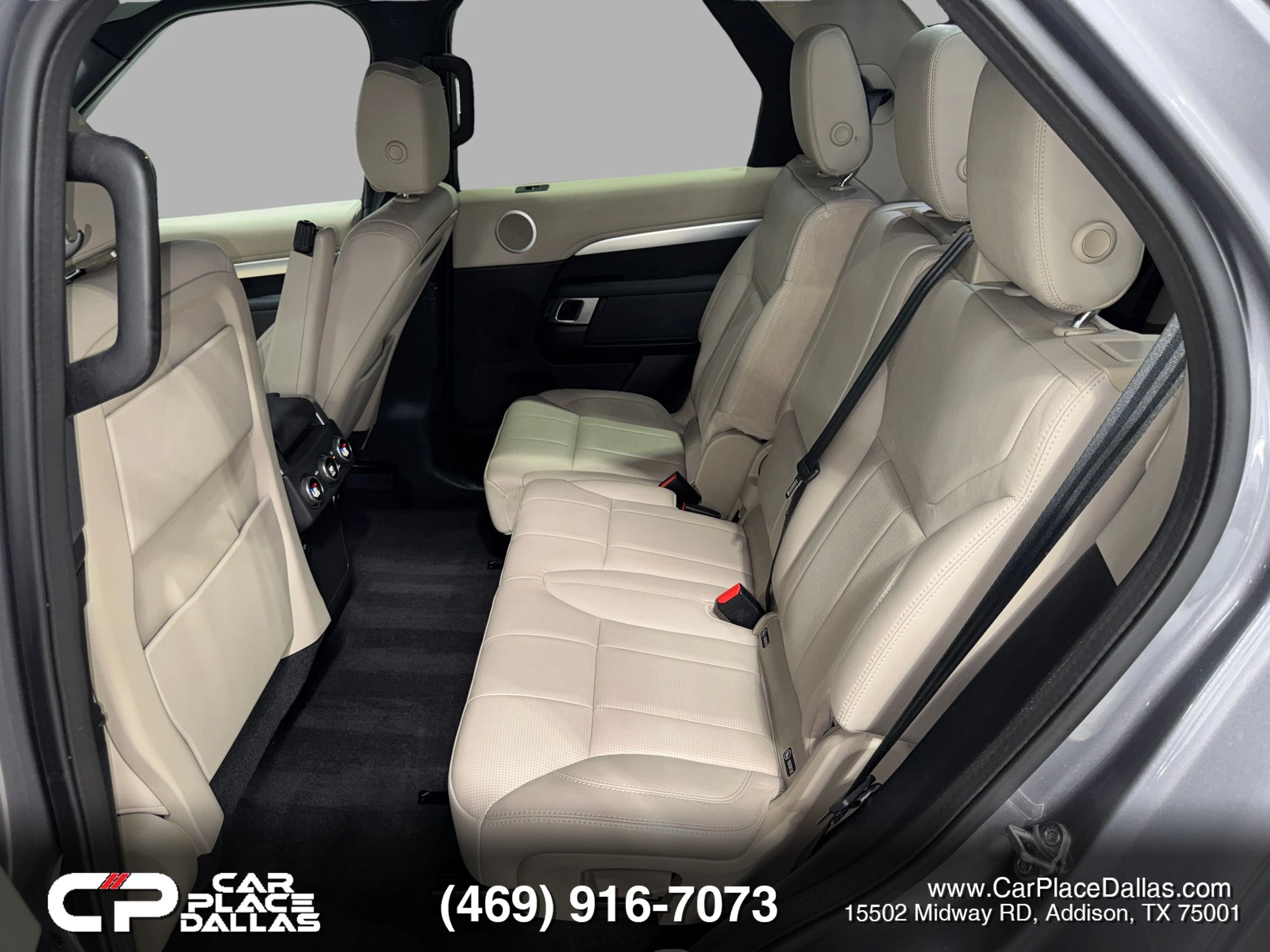 Used 2020 Land Rover Discovery Landmark AWD/4WD image 11