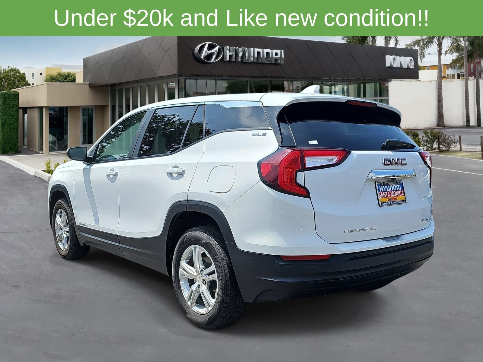 Used 2024 GMC Terrain SLE AWD/4WD image 5