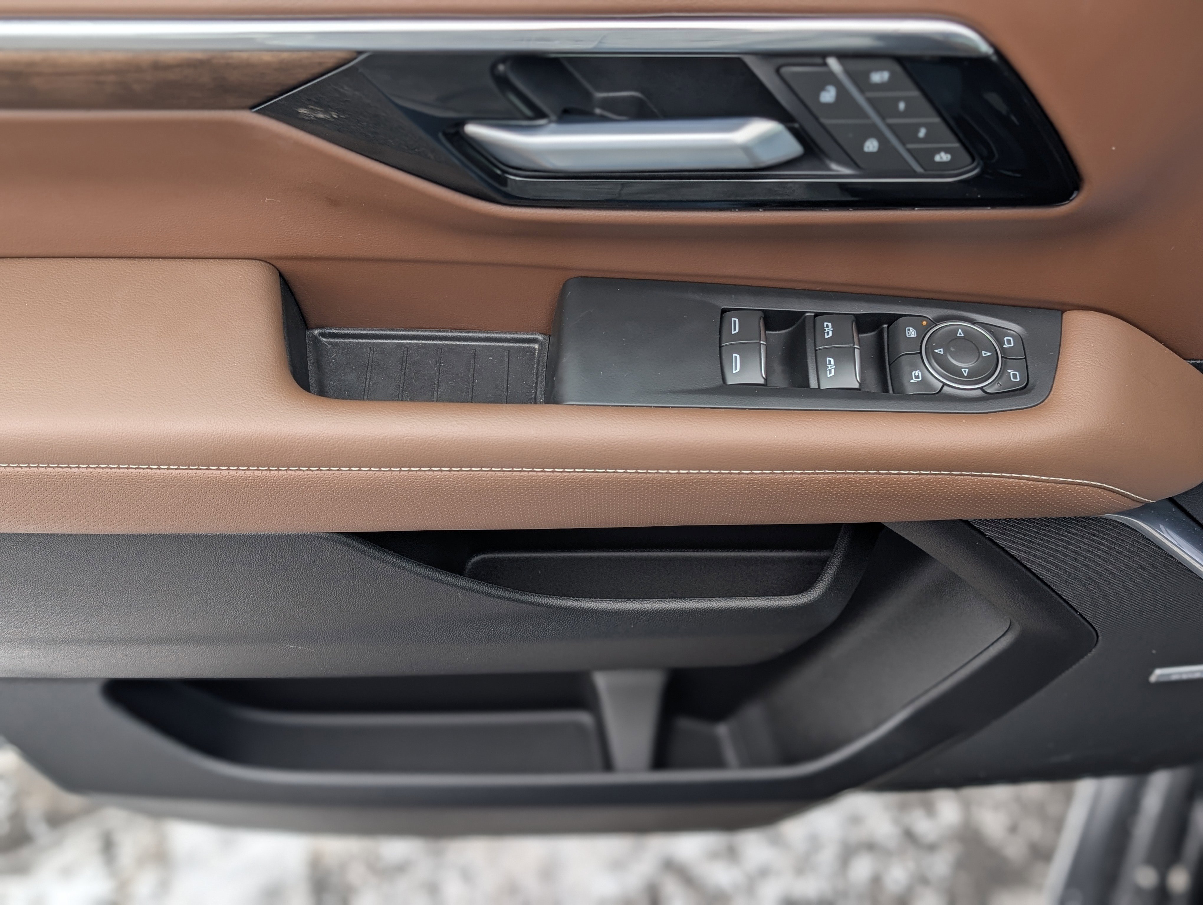 Used 2025 Chevrolet Tahoe High Country image 30