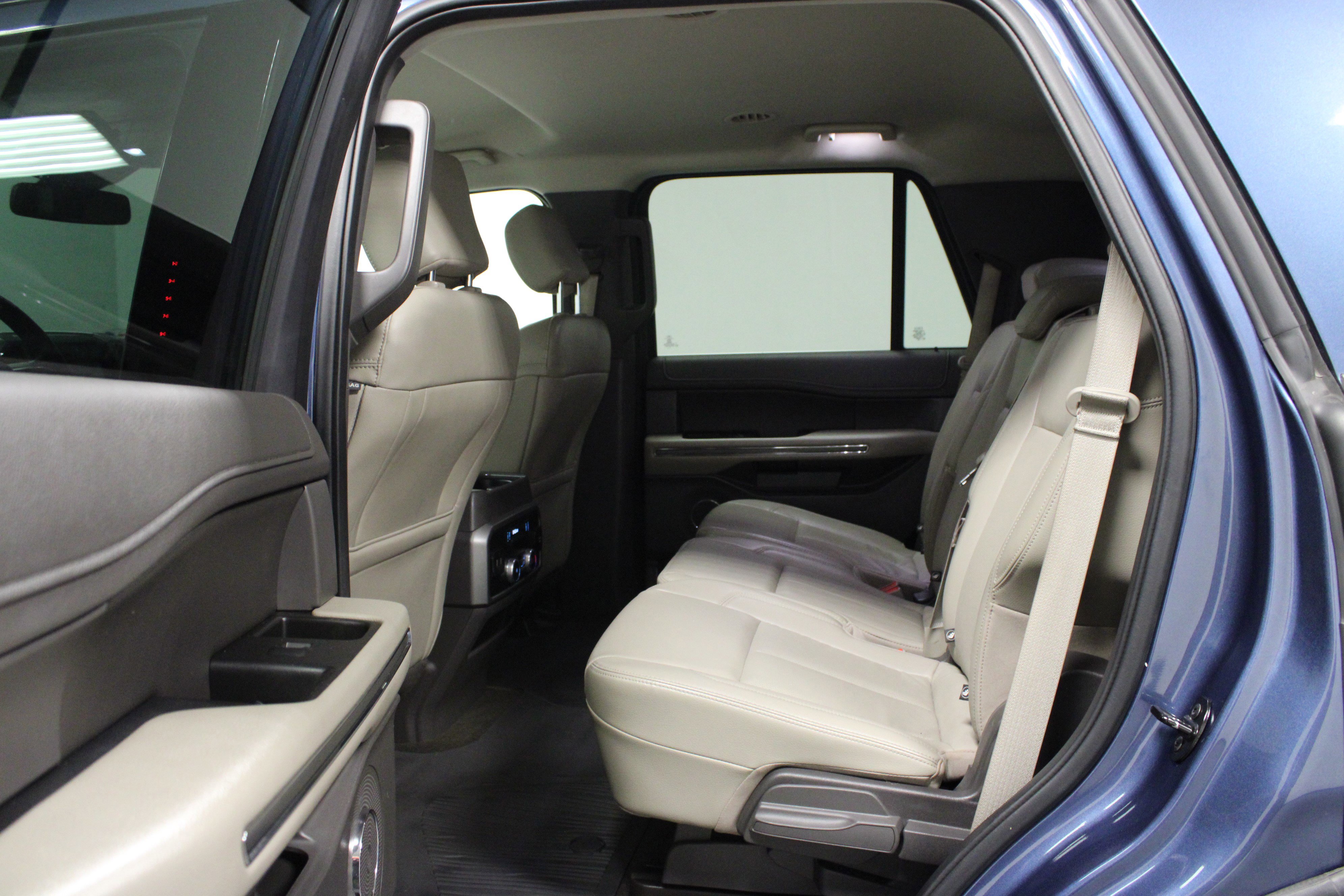 Used 2020 Ford Expedition XLT w/ Equipment Group 202A image 13