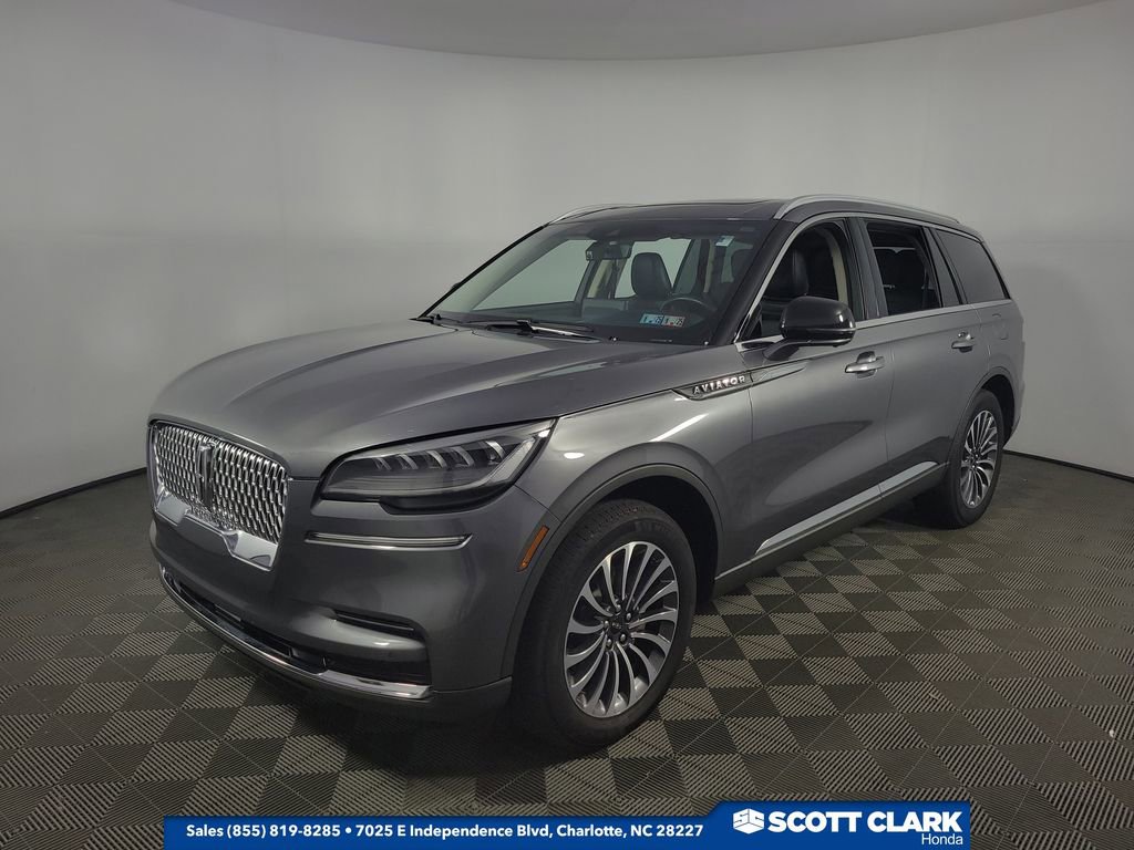Used 2023 Lincoln Aviator Reserve w/ Elements Package Plus image 3