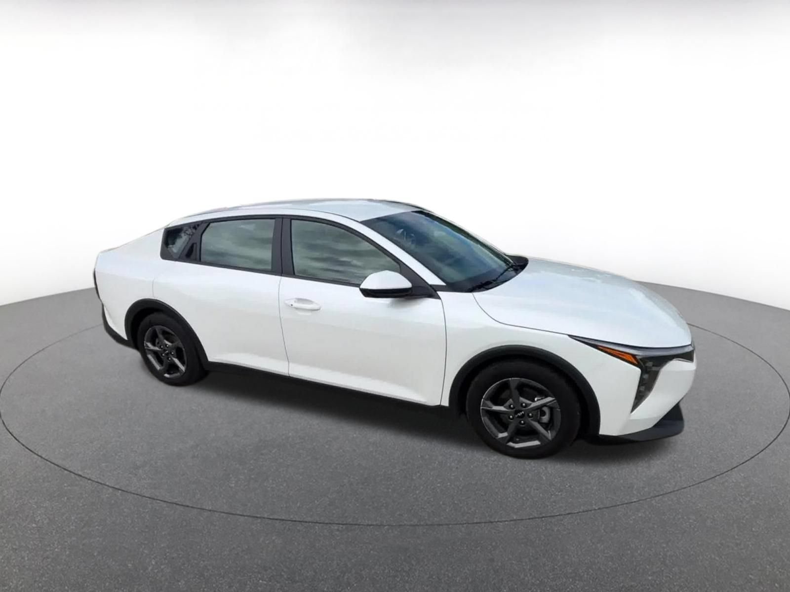 Used 2025 Kia K4 FWD video 2