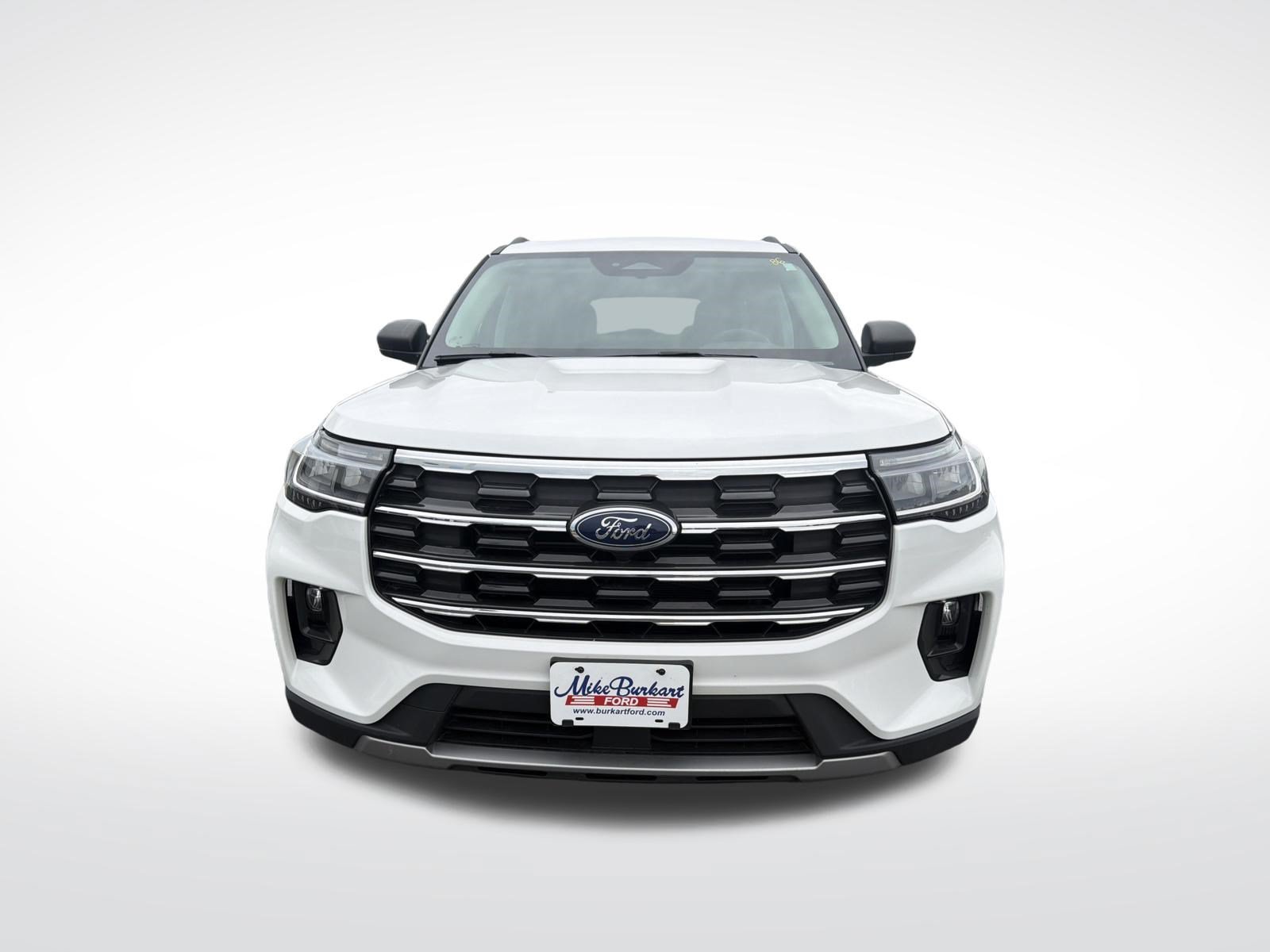 Used 2025 Ford Explorer Active w/ Active Comfort Package AWD/4WD image 3