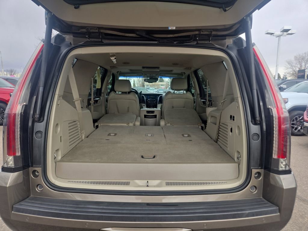 Used 2016 Cadillac Escalade Premium image 22