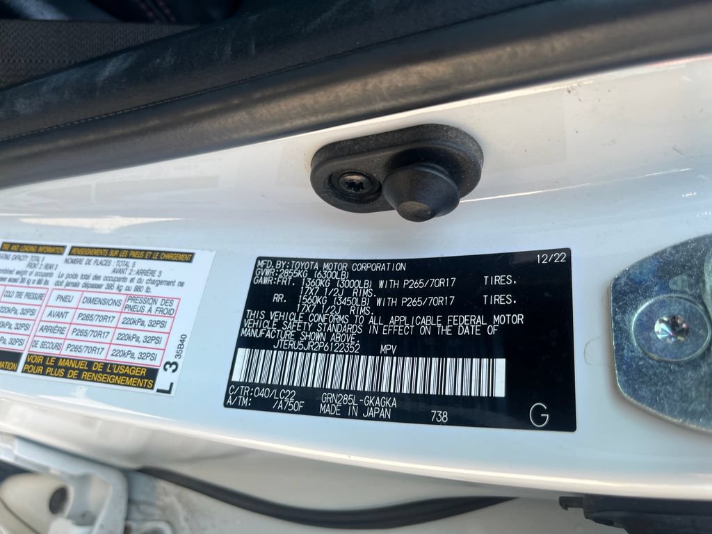 Used 2023 Toyota 4Runner TRD Off-Road Premium AWD/4WD image 32
