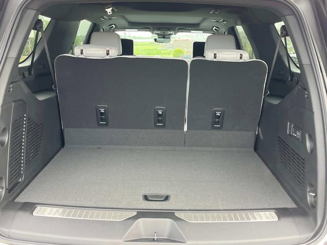 New 2025 Chevrolet Suburban Premier image 5