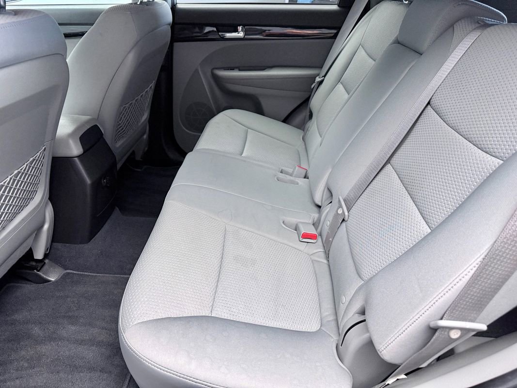 Used 2011 Kia Sorento LX w/ Convenience Pkg AWD/4WD image 14