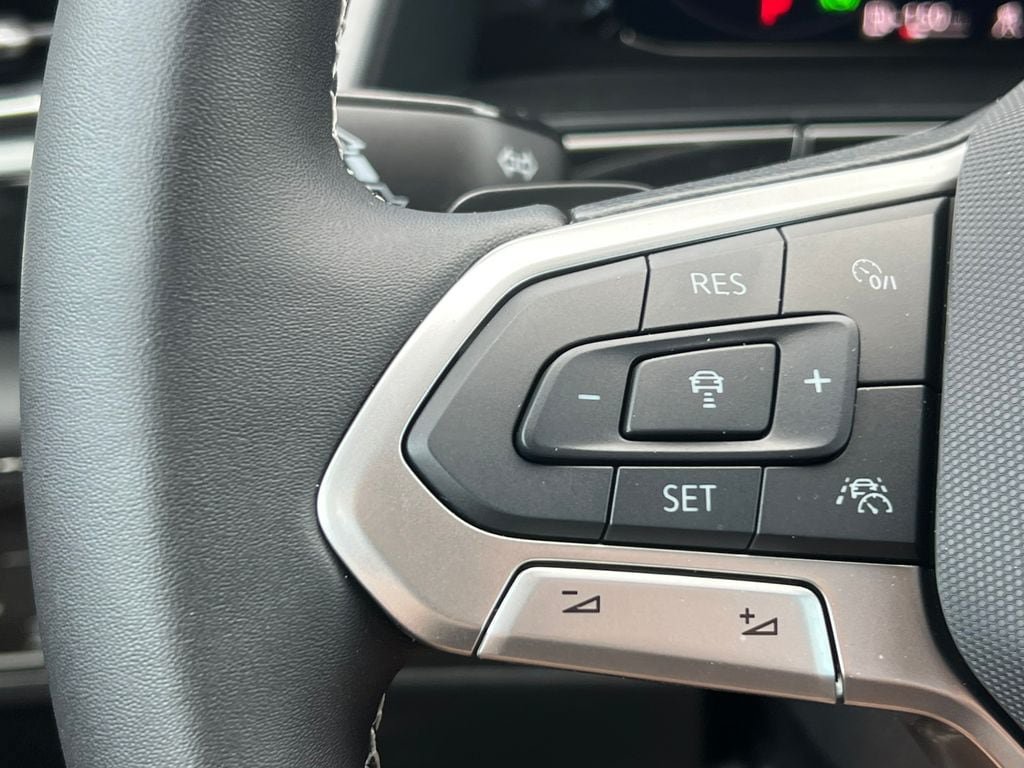 New 2025 Volkswagen Atlas Cross Sport SE AWD/4WD image 20