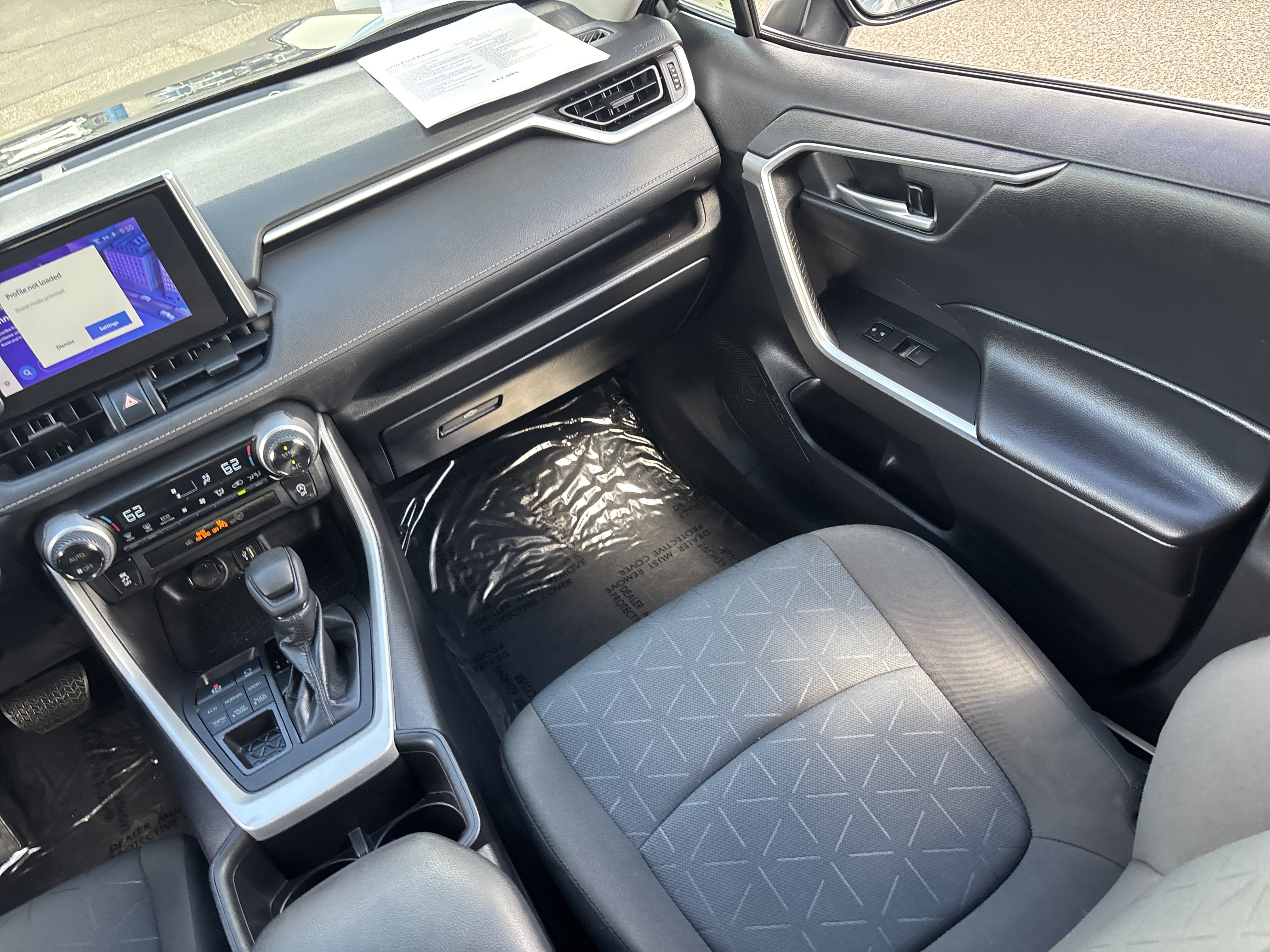 Used 2023 Toyota RAV4 XLE AWD/4WD image 15