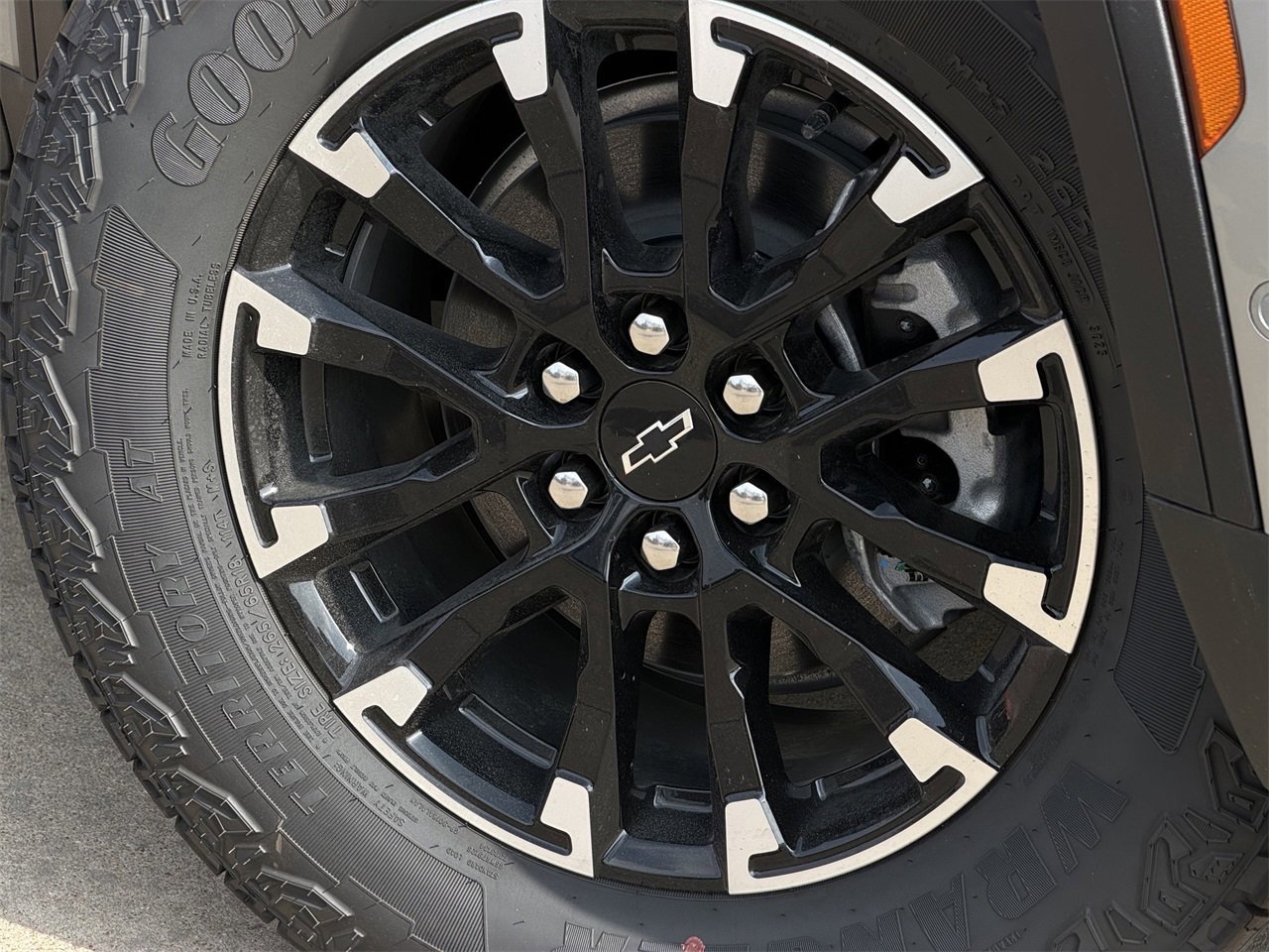 New 2026 Chevrolet Traverse Z71 w/ Enhanced Driving Package image 9