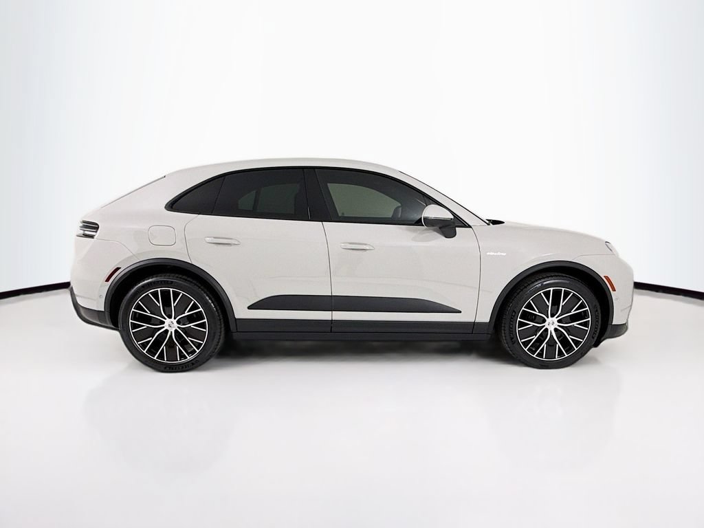 New 2026 Porsche Macan Electric RWD image 8