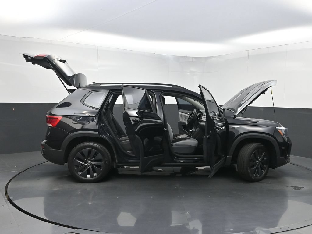 Used 2022 Volkswagen Taos S w/ IQ Drive S Package FWD image 31