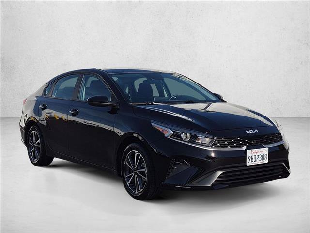 Used 2022 Kia Forte LXS FWD image 3
