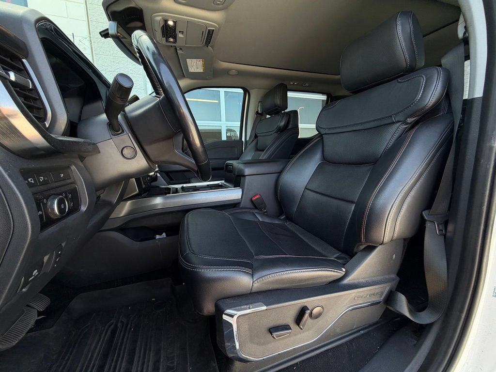Used 2023 Ford F250 Lariat w/ Lariat Ultimate Package AWD/4WD image 6