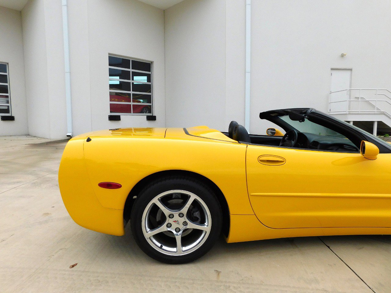 Used 2000 Chevrolet Corvette Convertible w/ Memory Pkg image 11