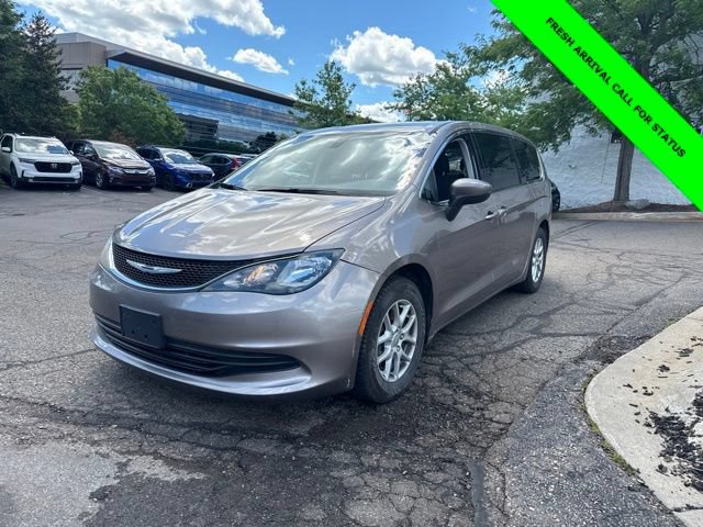 Used 2017 Chrysler Pacifica Touring